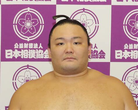 1年ぶり十両復帰の朝乃山は貴健斗 新十両の湘南乃海は魁勝と／初場所初日十両取組 大相撲写真ニュース 日刊スポーツ