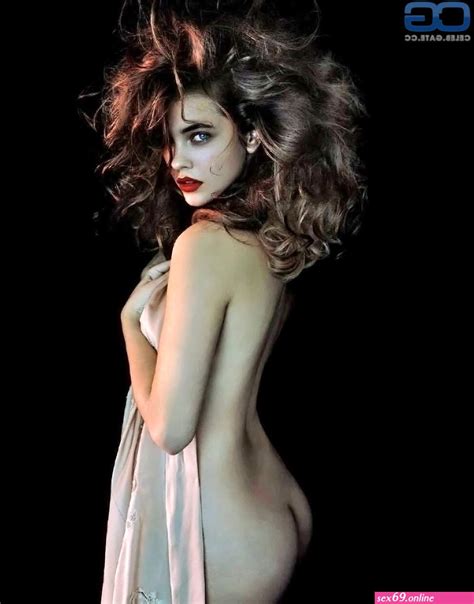 Naked Barbara Palvin Sexy Photos