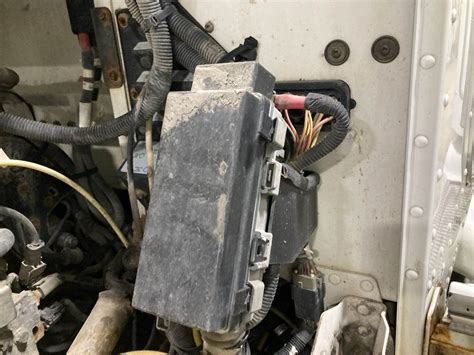 2013 Peterbilt 386 Fuse Box For Sale Winimac IN 25592975