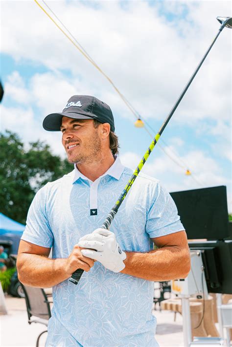 micah morris golf height weight 5