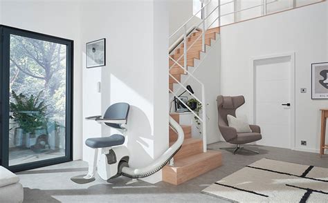 Curved Stairlifts: Competitive Prices & Expert Installation