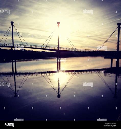 Suspension Bridge Silhouette Hi Res Stock Photography And Images Alamy