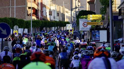 Más de 1 500 ciclistas pedalean en La Alpujarra con La Indomable