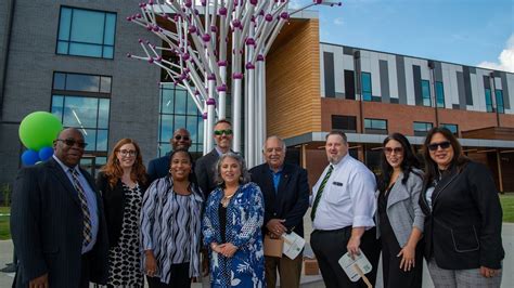 Northeast Lakeview College Celebrates The Opening Of New Building