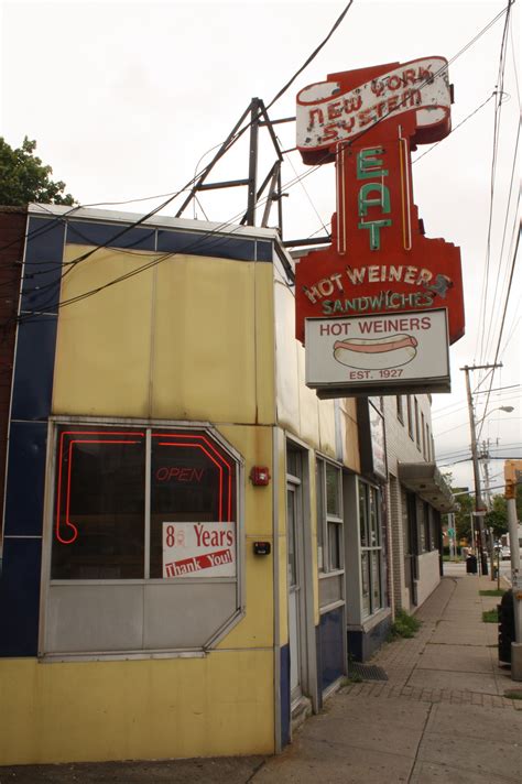 LE FOOD FETISHIST Two Hot Weiners New York System Providence