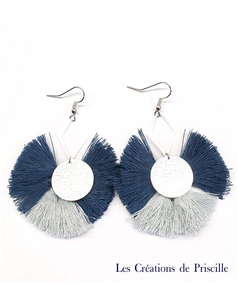 Boucles D Oreilles Pompons Bleu Et Gris Sequins Argent S Par