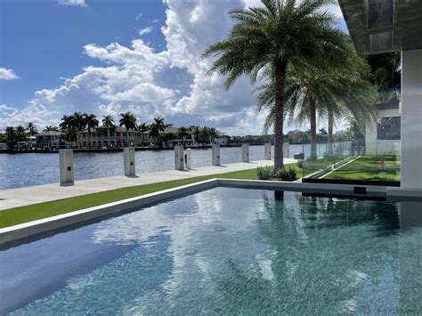 Barron – Fort Lauderdale – Turf and Vine