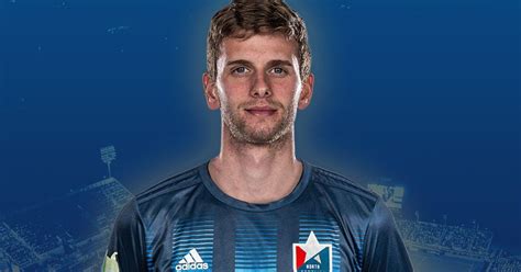 Le Footballeur Gay Collin Martin Rejoint Le North Carolina Fc Et Son Petit Ami Bouge Aussi