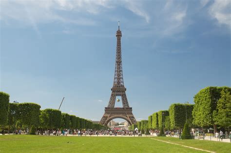 Megahnya Menara Eiffel Di Paris Perancis - Bontontravel.net