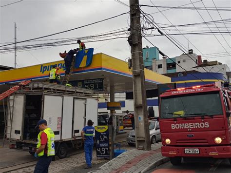 Jornal De Blumenau Homem Morre Ao Levar Choque El Trico Enquanto