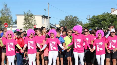 Envolée rose mobilisation contre le cancer du sein