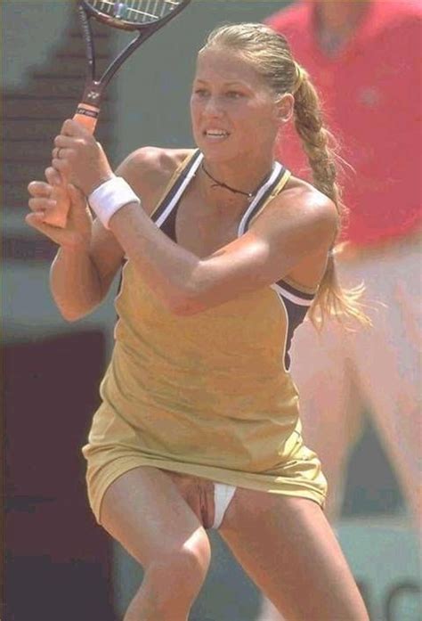 Checkout These Hottest Female Tennis Players Currently Hot Sex Picture