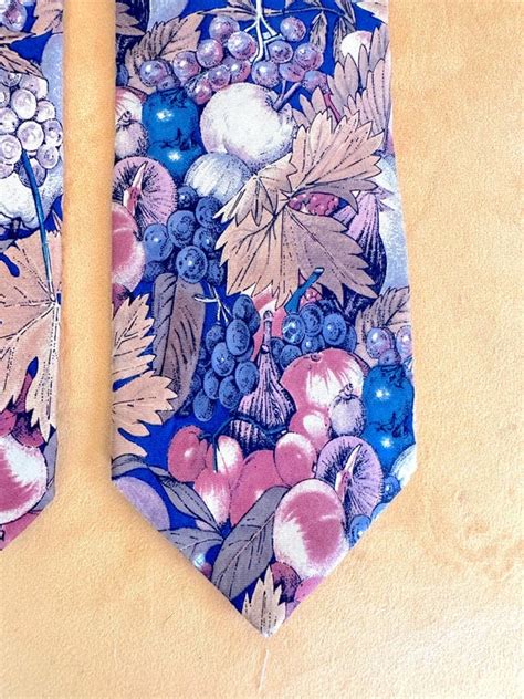 Bill Blass Vintage Silk Necktie Gem