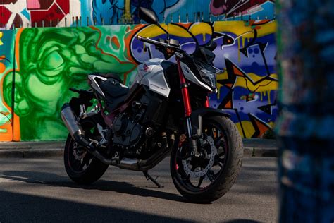 Honda Hornet Test Prezzo Consumi E Caratteristiche Della Naked