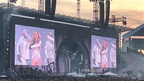 Beyoncé Im That Girlcozy Live In Brussels Renaissance World Tour 14052023 Youtube