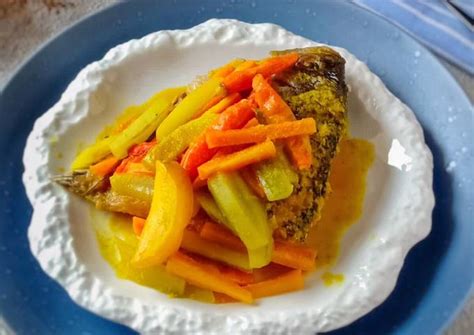 Resep Gurame Siram Acar Kuning Oleh Kaianiandra Cookpad