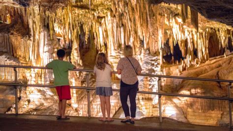 Luray Caverns Amazes Visitors More Than A Century After Its Discovery