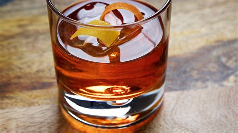 Negroni Cocktail Storia Ricetta E Varianti Del Drink Esquire