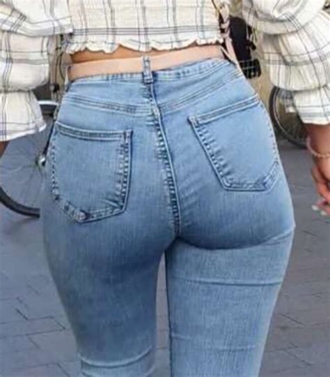 Thicc Booty Of A Blonde Girl In Very Tight Jeans Tight Jeans Forum