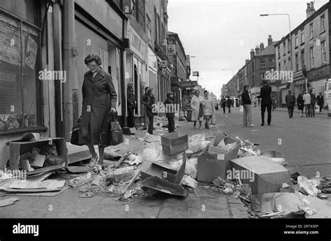 Toxteth Riot 1981 Hi Res Stock Photography And Images Alamy