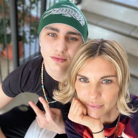 Martina Colombari Posta La Foto Con Il Figlio La Somiglianza