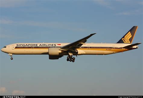 9V SWR Boeing 777 312ER Singapore Airlines Thomas Loh Y H