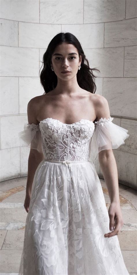 Simple Wedding Dresses 27 Best Looks Expert Tips Faqs Trendy