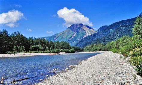 日本の地形千景 長野県・岐阜県：焼岳火山による梓川と高原川の河川争奪