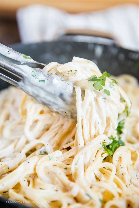 Easiest Creamiest Alfredo Sauce From Scratch