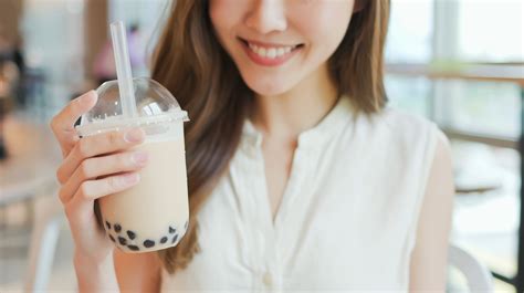 A Beginners Guide To Ordering At A Bubble Tea Shop