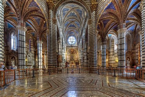 Scopertura Straordinaria Del Pavimento Del Duomo Di Siena