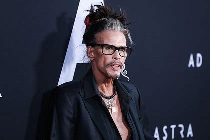 Лидер Aerosmith ответил на обвинение в сексуальном насилии над ...