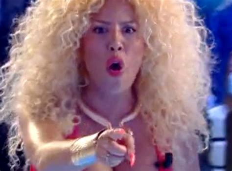 Afida Turner Lors d une émission en direct dans TPMP la chanteuse