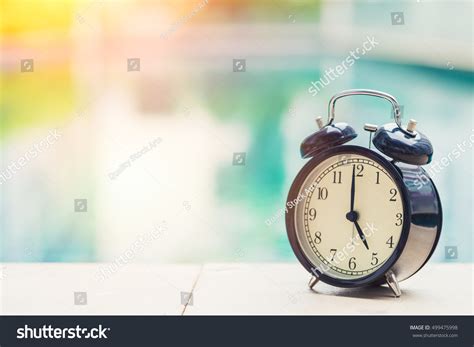1822 5 O Clock Morning Images Stock Photos And Vectors Shutterstock