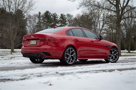 2020 Jaguar XE is sleek and fun to drive - CNET