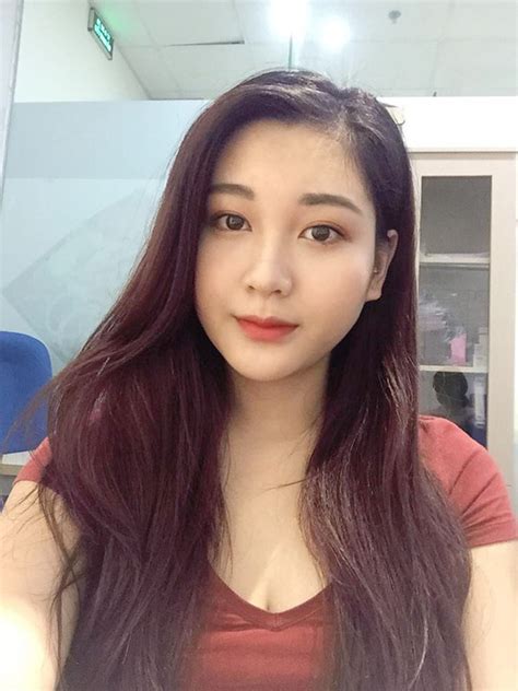 Hot girl bikini khiến các chàng trai loạn nhịp tim trong giây