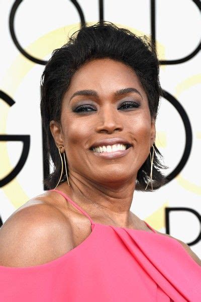 Pin By Maty Cise On Angela Bassett Short Hairstyles For Women Short Hair Styles Womens