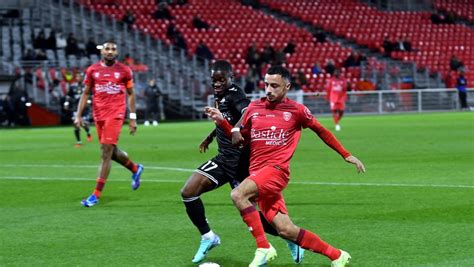 Nîmes Olympique Présenter Un Front Uni Face Au Red Star Pour Espérer