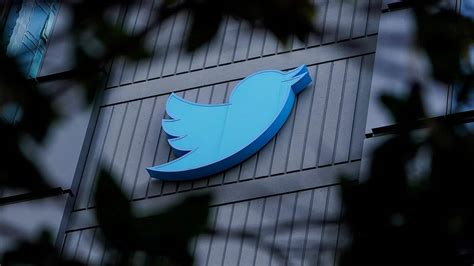 US Twitter To Relaunch Twitter Blue At Higher Price For Apple Users