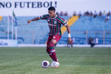 Cria de Xerém celebra convocação para seleção mexicana sub 18