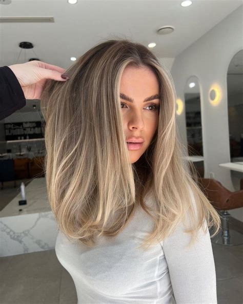 45 Stunning Medium Length Blonde Hair Trends For 2024 Medium Length