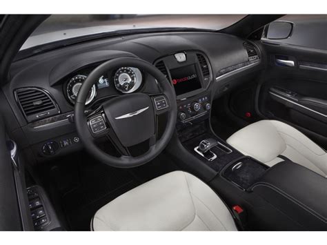 2018 Chrysler 300: 134 Interior Photos | U.S. News