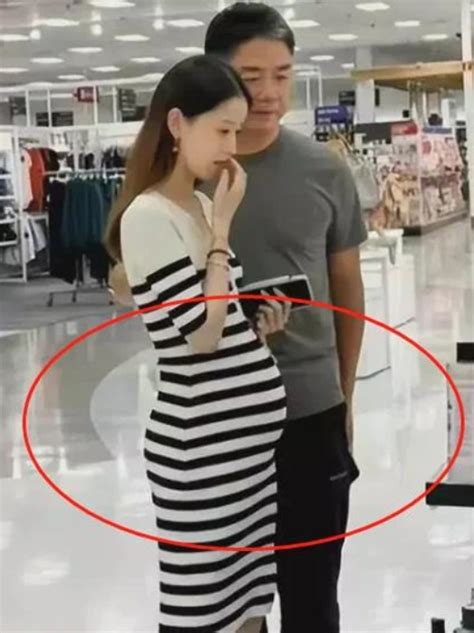 Cuộc sống của hot girl trà sữa sau khi lấy tỷ phú bằng tuổi bố Tiền