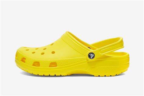 Beach Shoes 10 Of The Best Pairs For Men To Buy In 2021