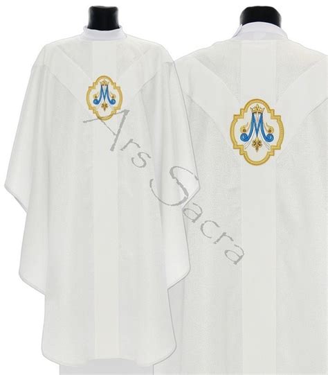 Semi Gothic Chasubles En Ars Sacra