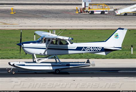 I Gnhr Aero Club Como Cessna M Skyhawk Ii Photo By Stefan Gschwind