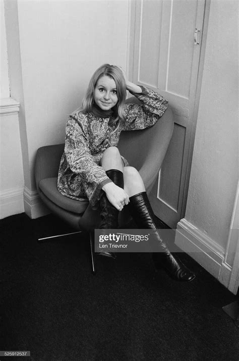 English Television And Stage Actress Liza Goddard 1969 In 2022