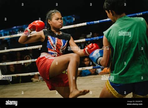 Muay Thai Boxing Girls