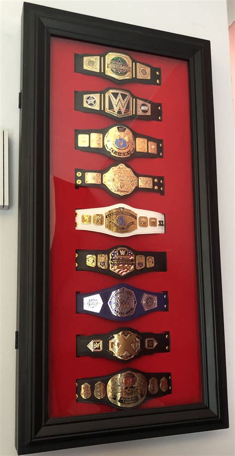 Pin De Ariel Eitan En WWE Mini Championship Belts