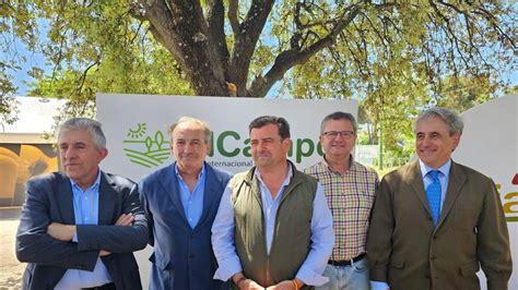 VOX Organiza Una Mesa Redonda Sobre Agricultura Y Sector Primario El